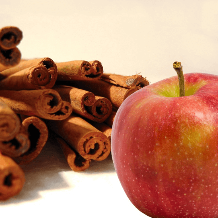 Küünlaaroom – Õuna ja Kaneel