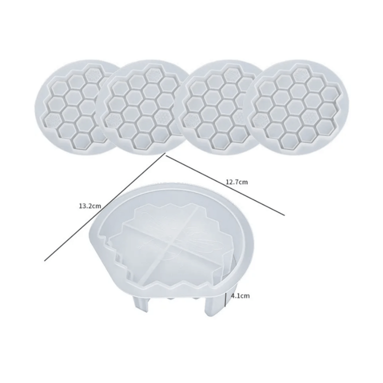 Set for making glass coasters with a honeycomb pattern