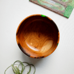 Kauss õunapuust ja epoksiidvaigust