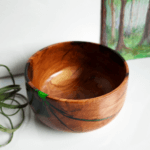 Kauss õunapuust ja epoksiidvaigust