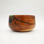 Kauss õunapuust ja epoksiidvaigust