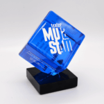 Meene – Must Teater